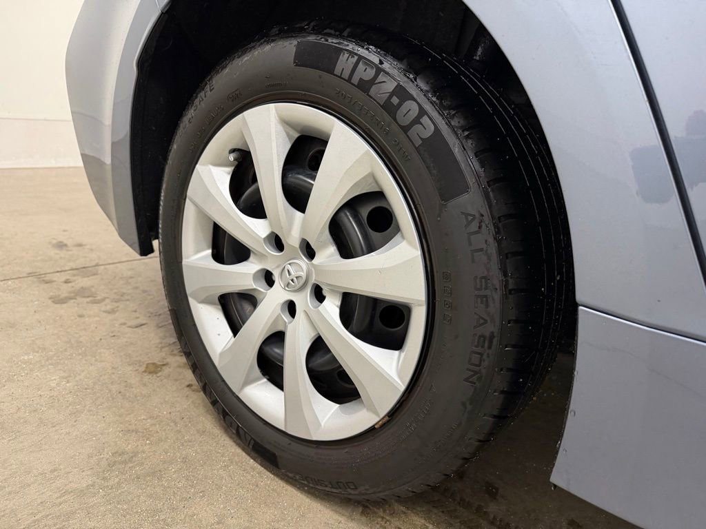 Used 2024 Toyota Corolla LE image 23