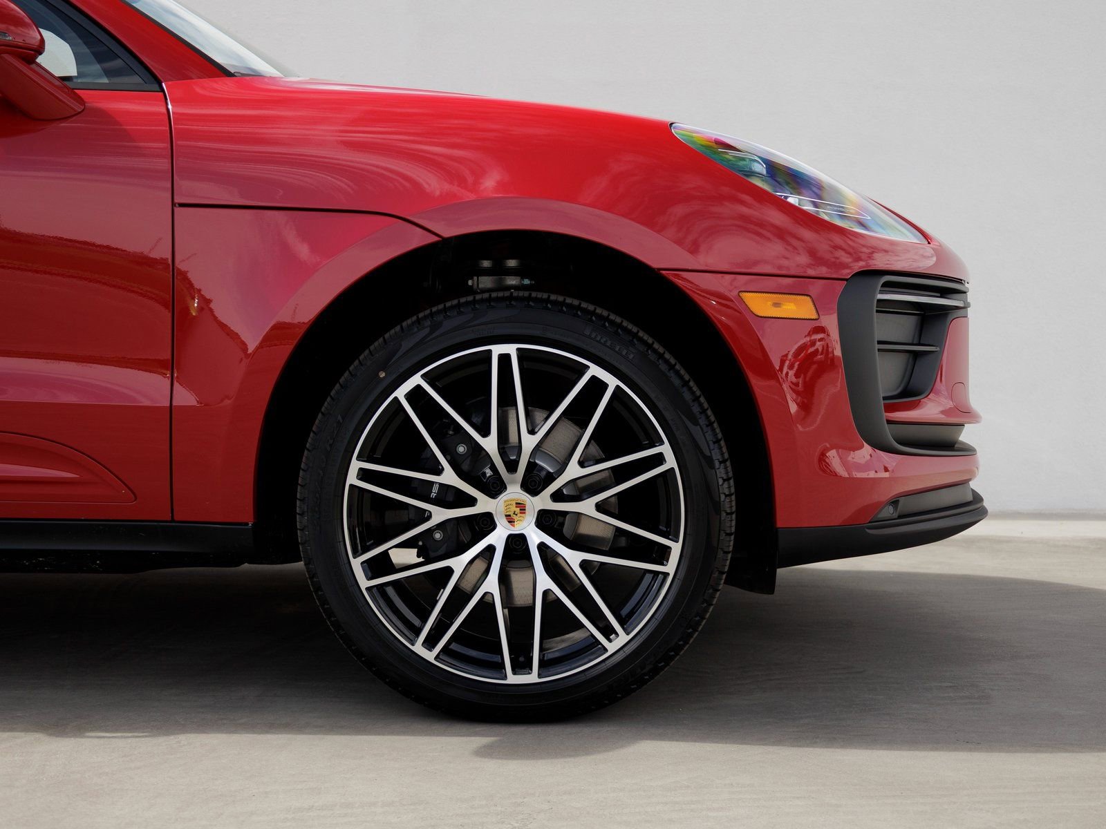 New 2025 Porsche Macan AWD/4WD image 8