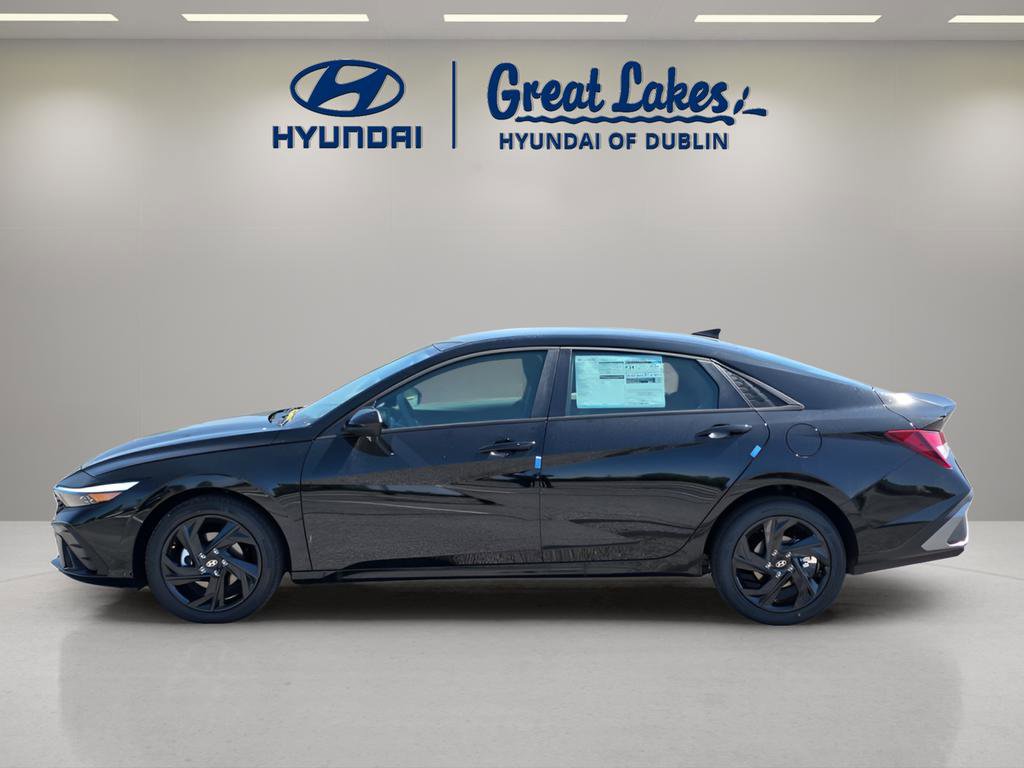 New 2026 Hyundai Elantra Sport FWD image 2