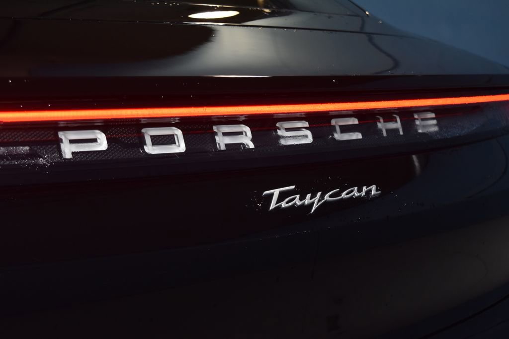 Used 2024 Porsche Taycan image 26