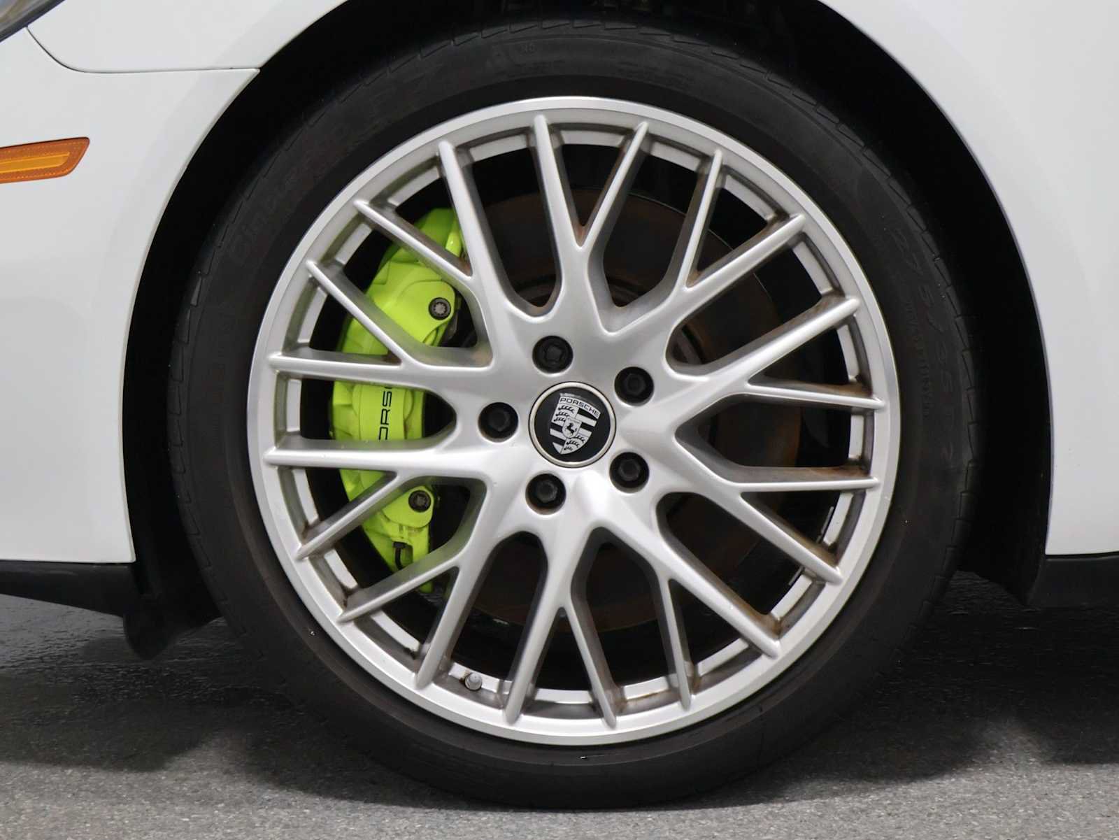 Certified 2023 Porsche Panamera 4S AWD/4WD image 40