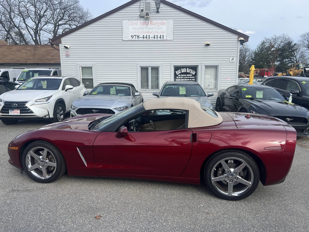 Used 2005 Chevrolet Corvette Convertible w/ Preferred Equipment Group RWD image 2