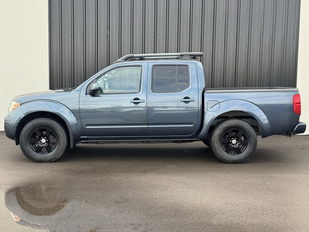 Used 2013 Nissan Frontier PRO-4X image 2