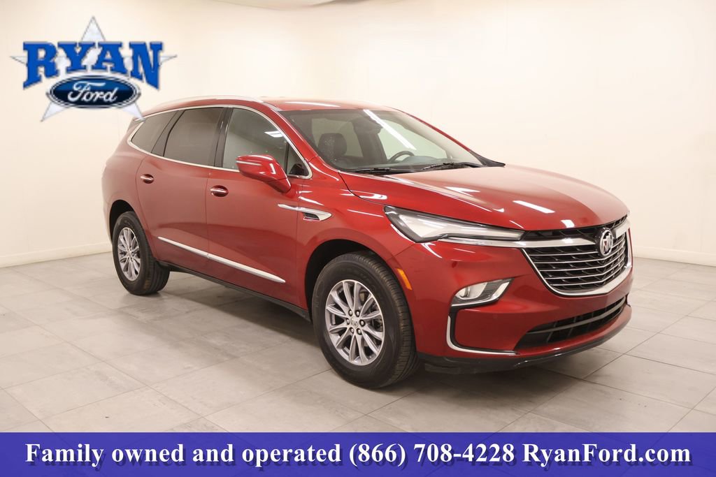 Used 2024 Buick Enclave Premium image 2