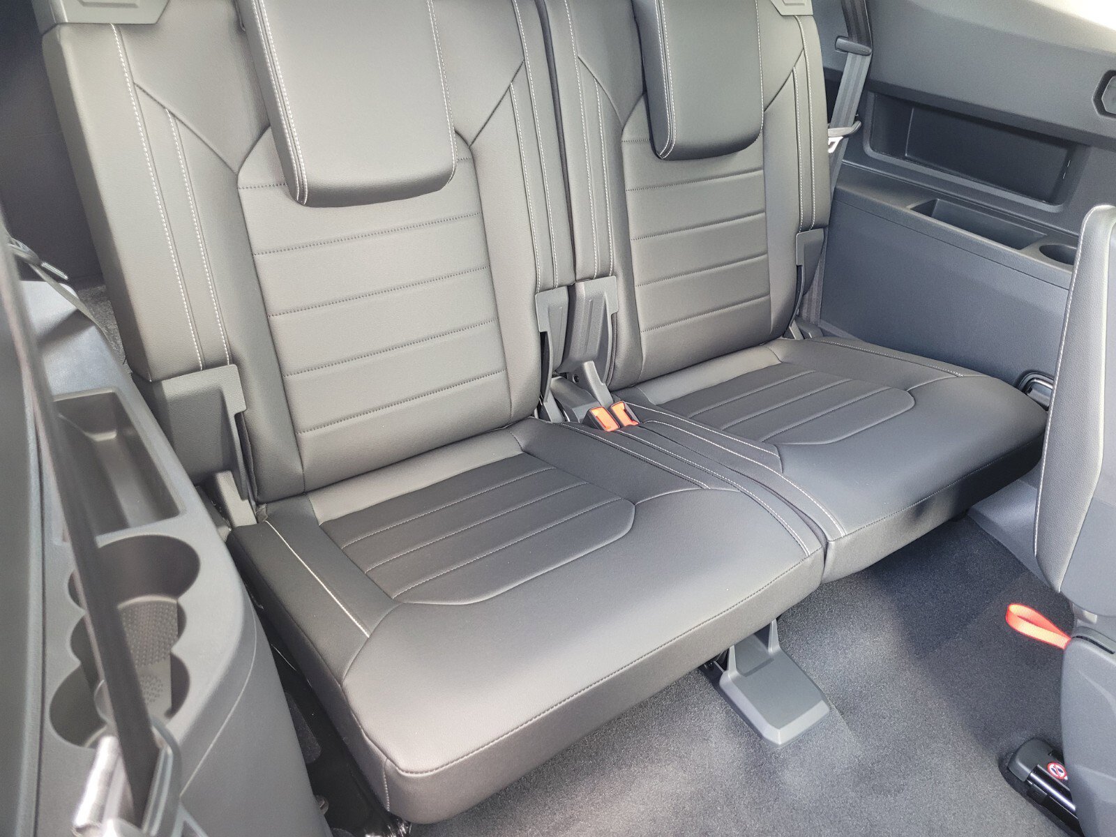 New 2026 Volkswagen Atlas SEL image 9