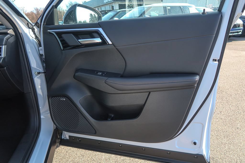 New 2026 Mitsubishi Outlander AWD image 23