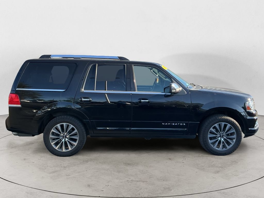 Used 2016 Lincoln Navigator Select AWD/4WD image 8
