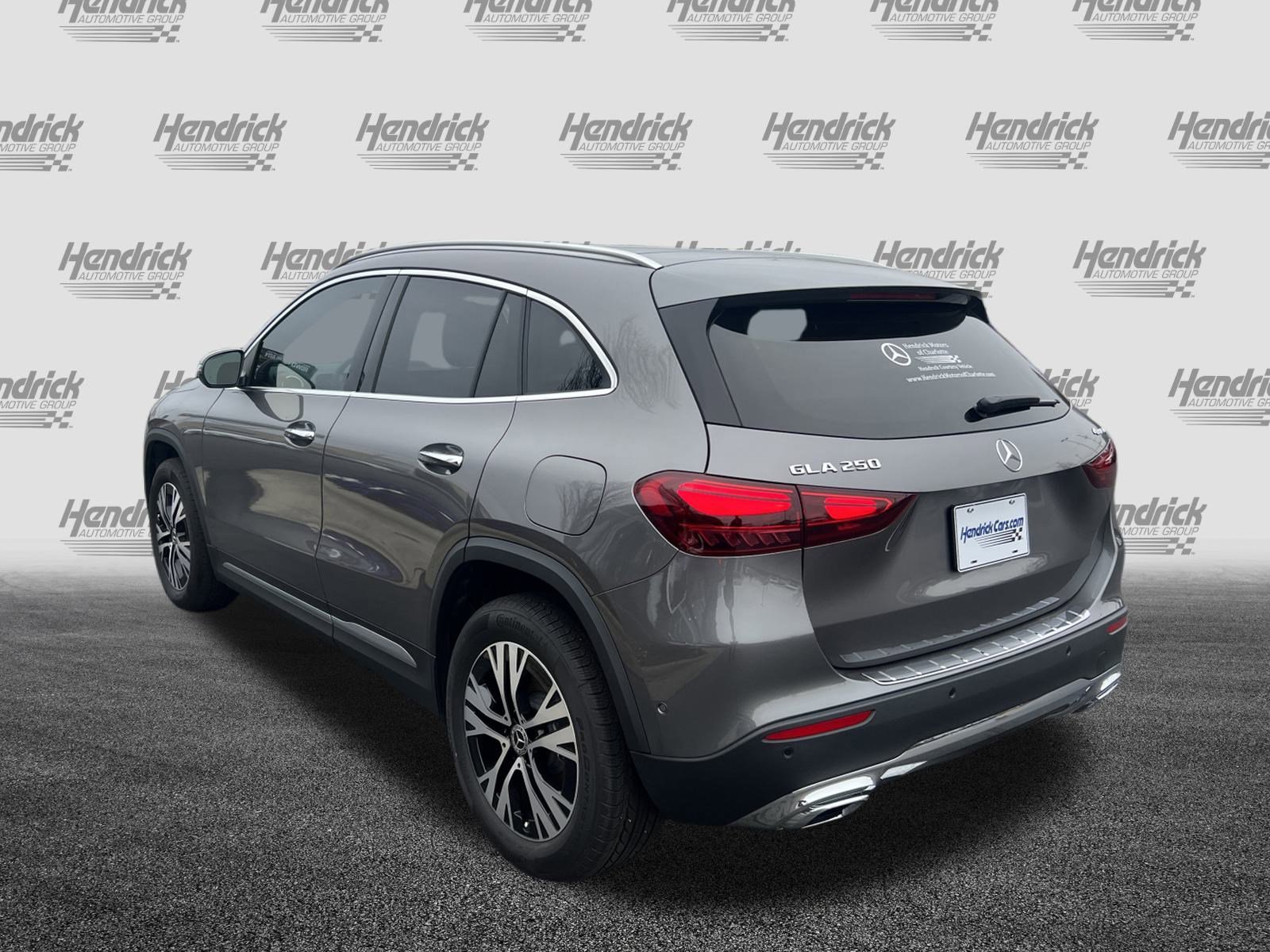 Used 2025 Mercedes-Benz GLA 250 4MATIC image 8