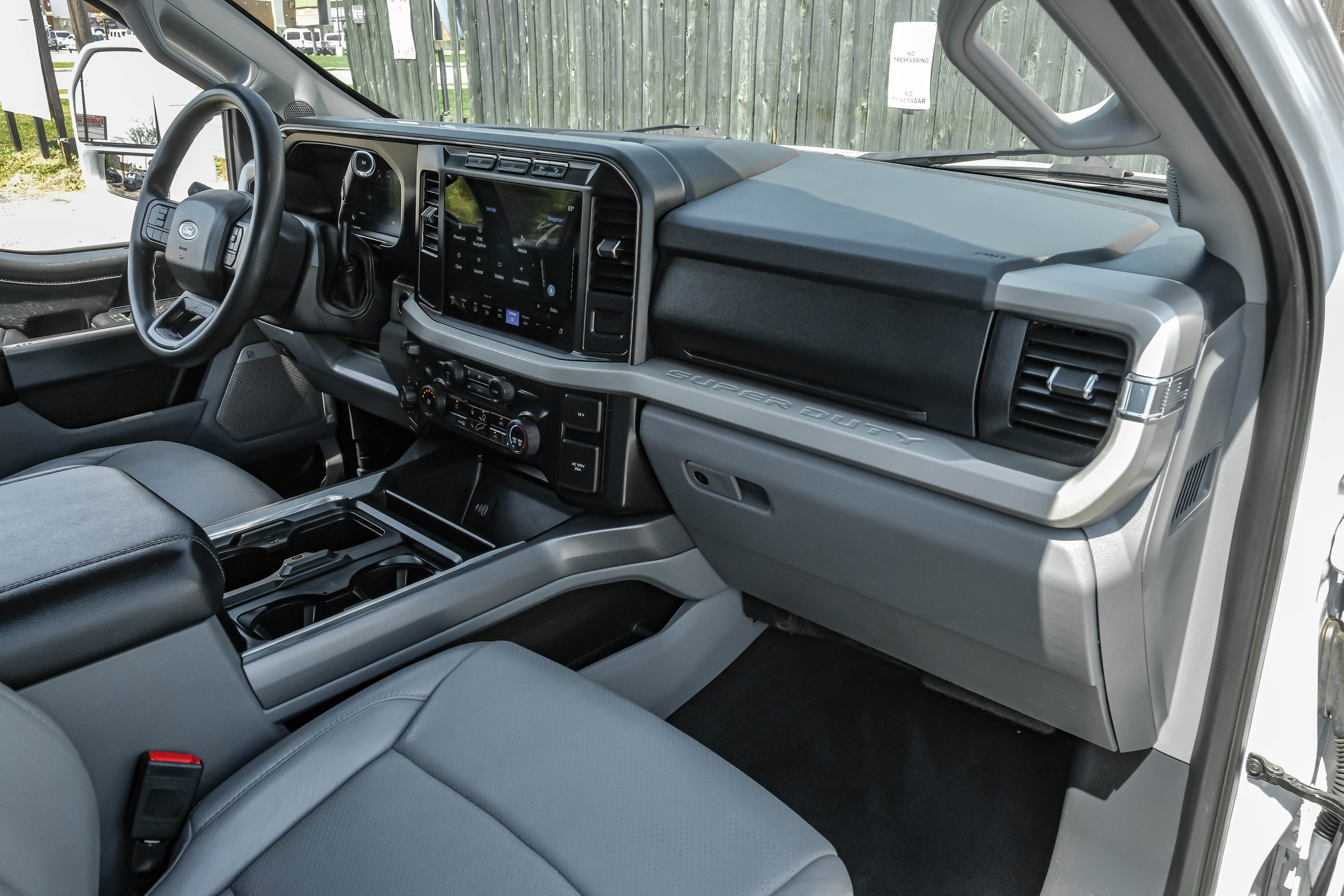 Used 2023 Ford F250 XLT w/ XLT Premium Package image 9