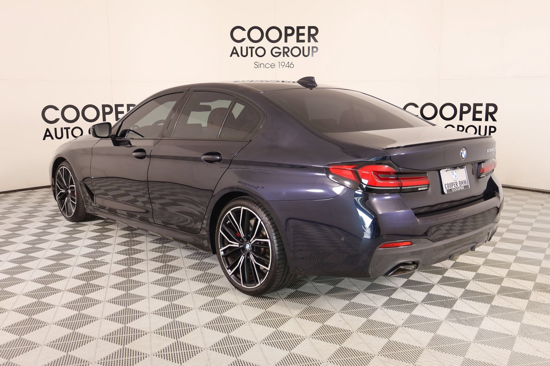 Used 2023 BMW 530i w/ M Sport Package RWD image 24