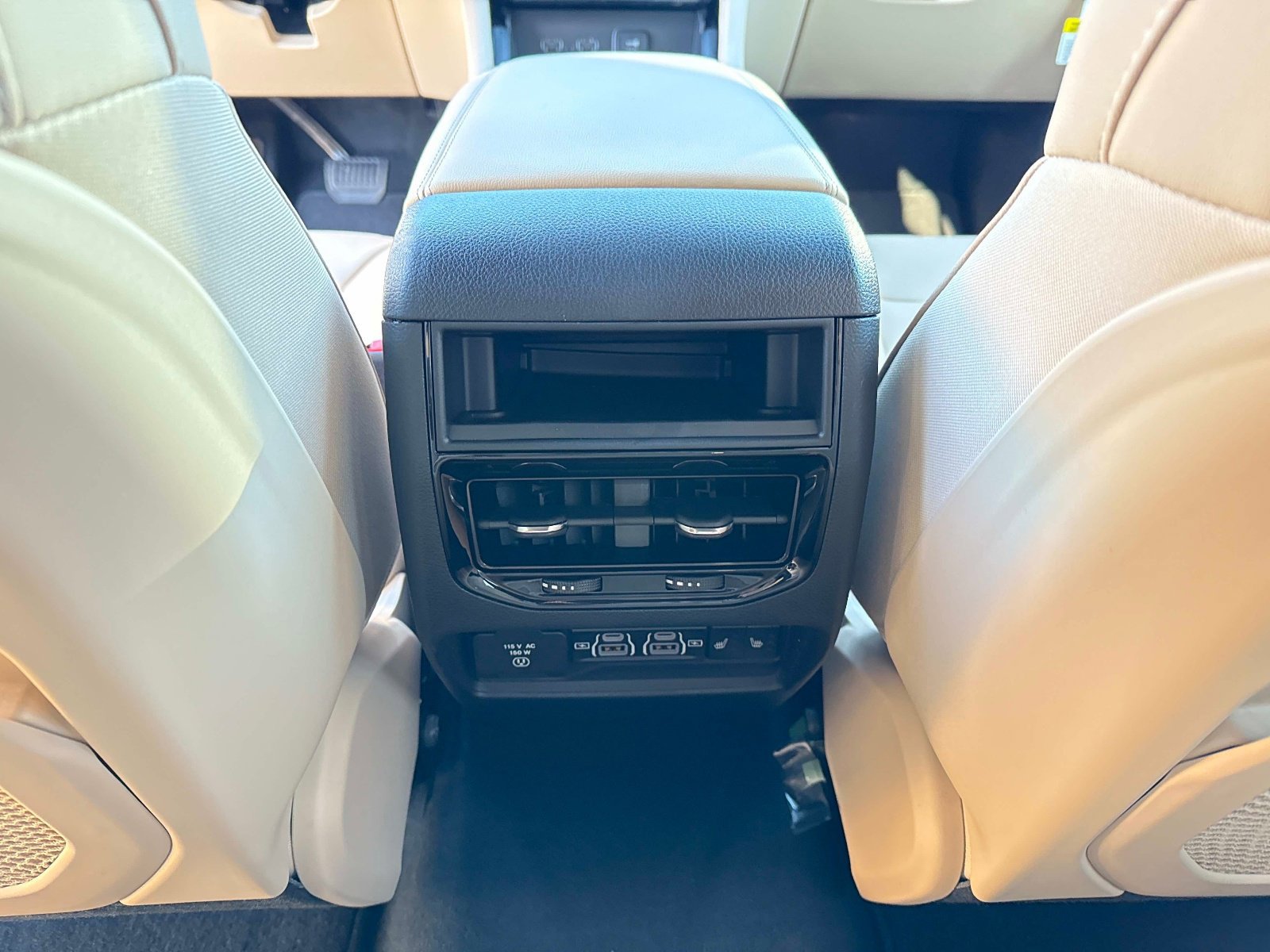New 2025 Jeep Grand Cherokee Limited AWD/4WD image 17