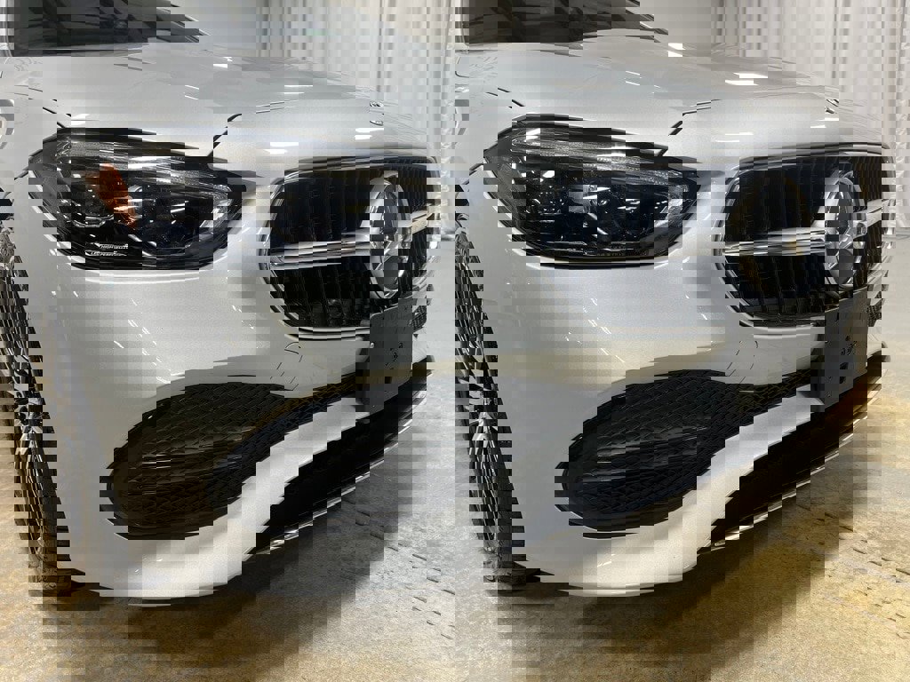 Used 2022 Mercedes-Benz C 300 4MATIC Sedan image 11