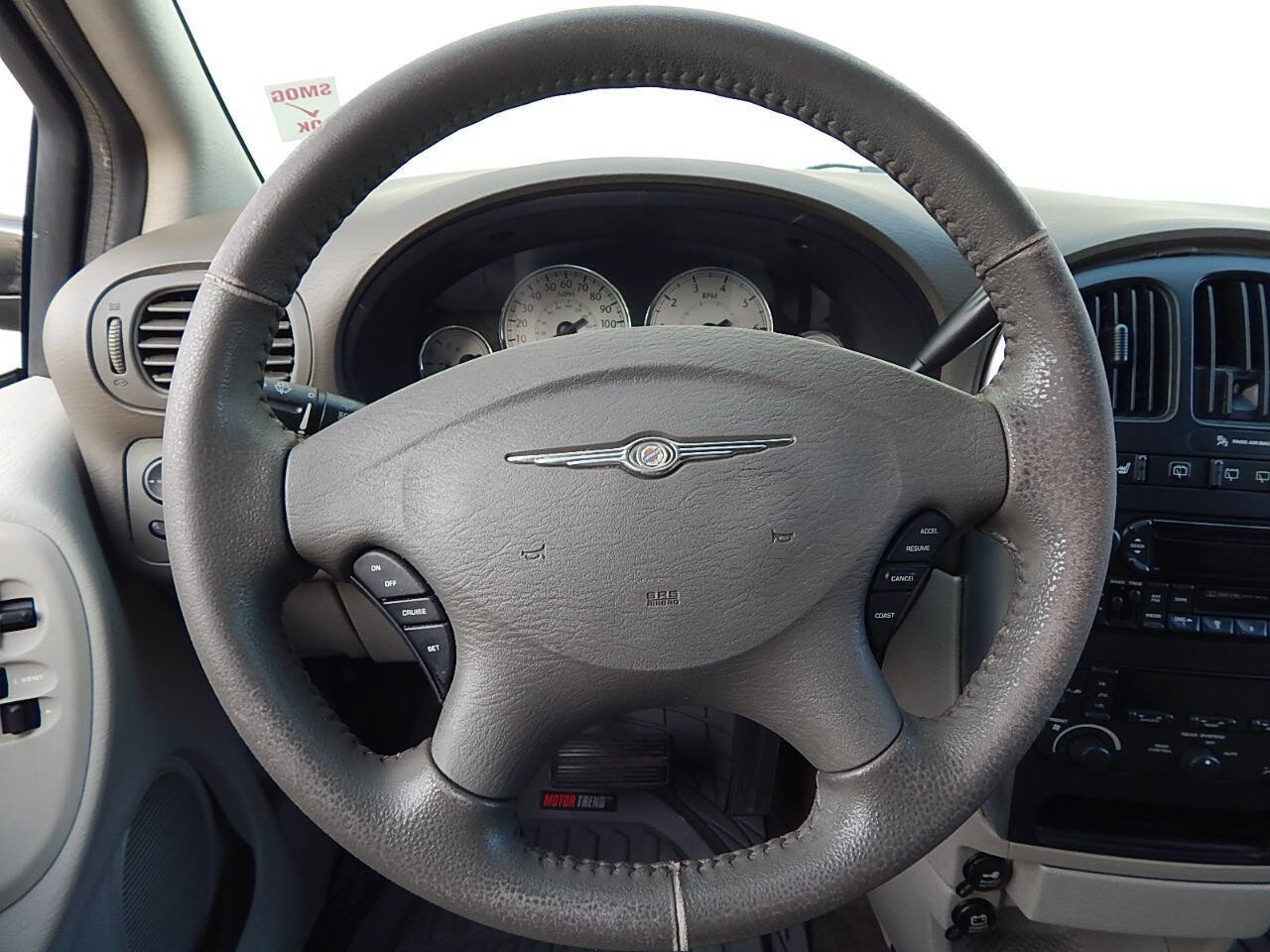 Used 2005 Chrysler Town & Country Touring w/ Luxury Group FWD image 22