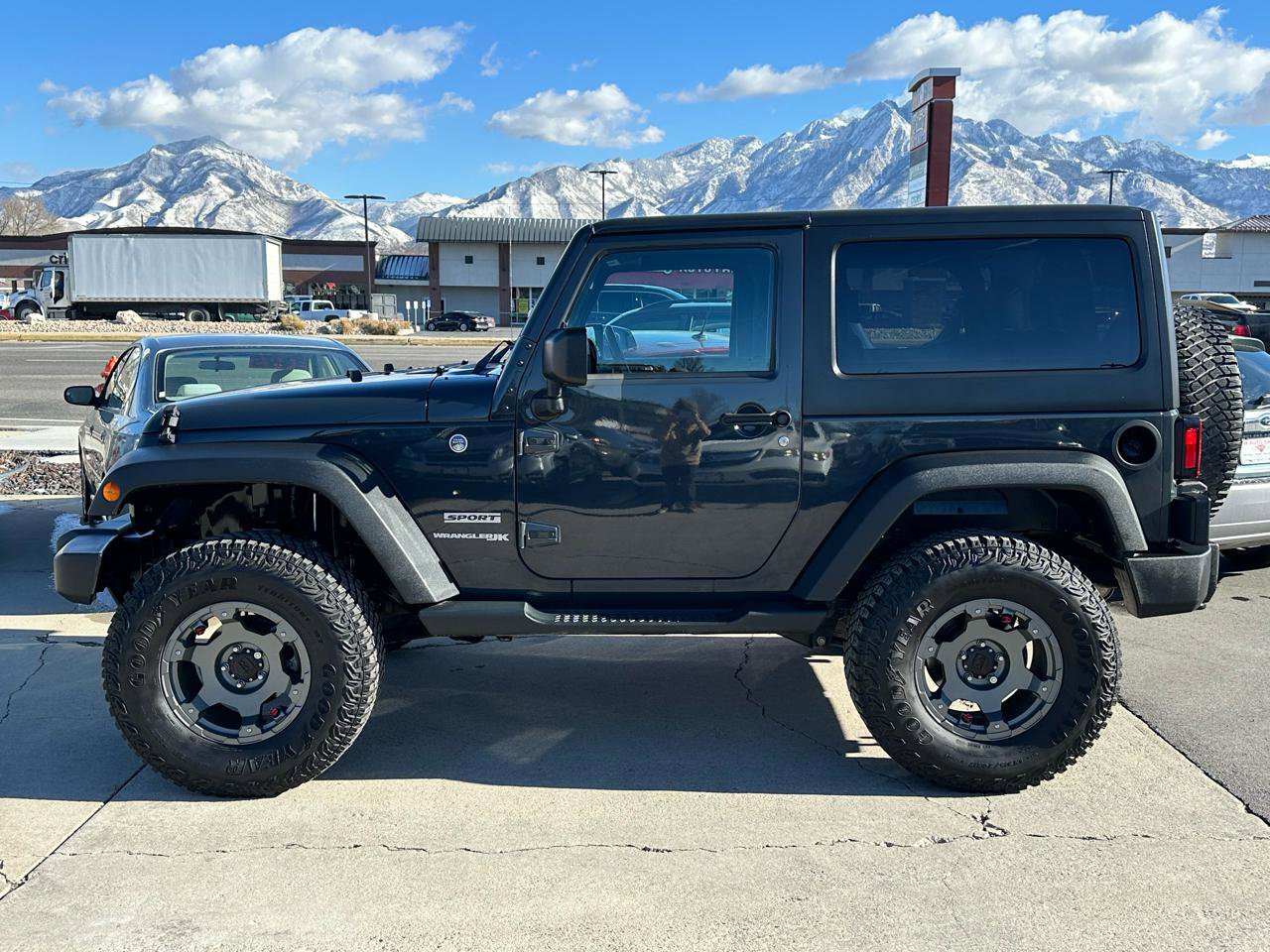 Used 2018 Jeep Wrangler Sport image 8