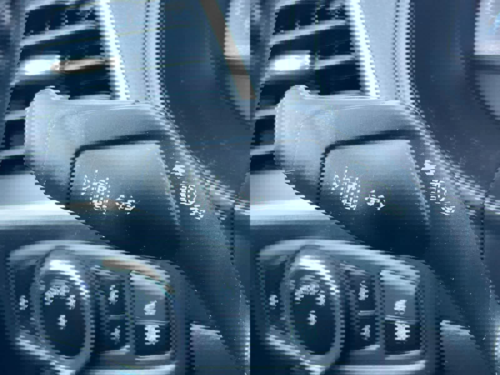 Used 2023 Ford Edge SEL w/ Convenience Package image 26