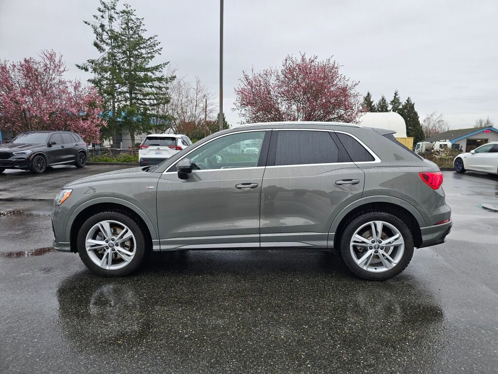 Used 2020 Audi Q3 2.0T Premium w/ Convenience Package image 4