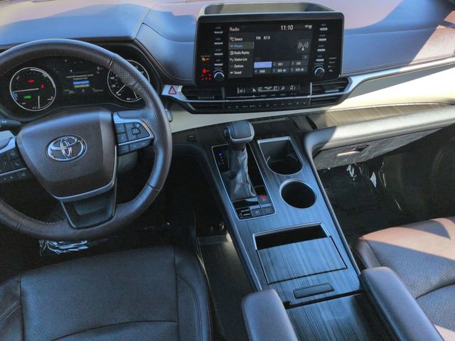 Certified 2022 Toyota Sienna Platinum image 28