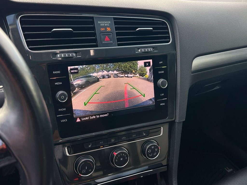 Used 2018 Volkswagen Golf SE FWD image 18