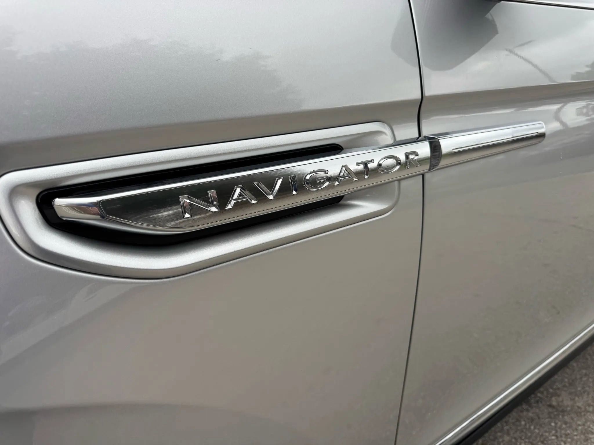 Used 2018 Lincoln Navigator Select w/ Technology Package AWD/4WD image 34