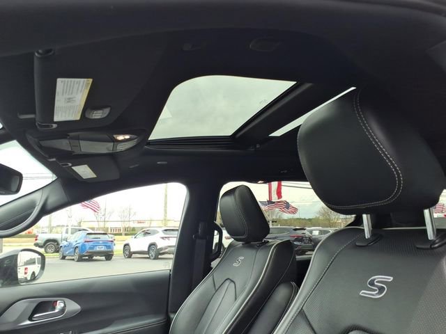 Used 2025 Chrysler Pacifica Limited FWD image 13