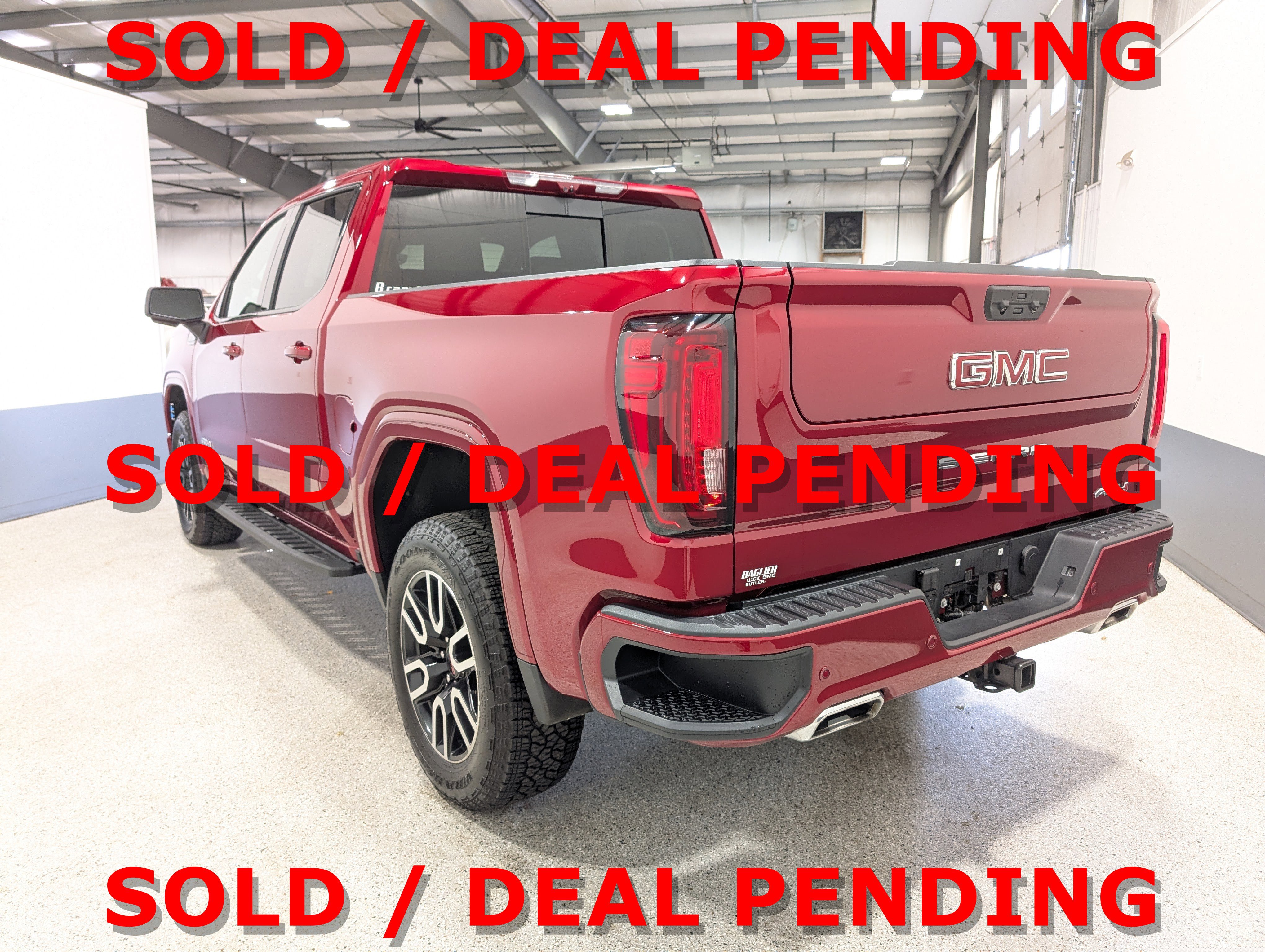 Used 2025 GMC Sierra 1500 AT4 w/ AT4 Premium Package image 5