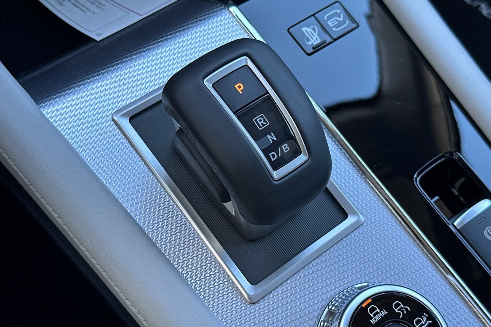 New 2025 Mitsubishi Outlander SEL image 20