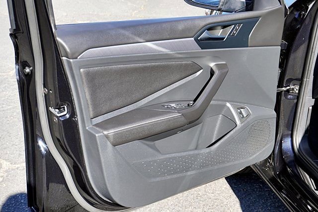 Used 2024 Volkswagen Jetta SE image 21