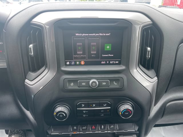 Used 2020 Chevrolet Silverado 1500 Custom w/ Custom Value Package AWD/4WD image 13