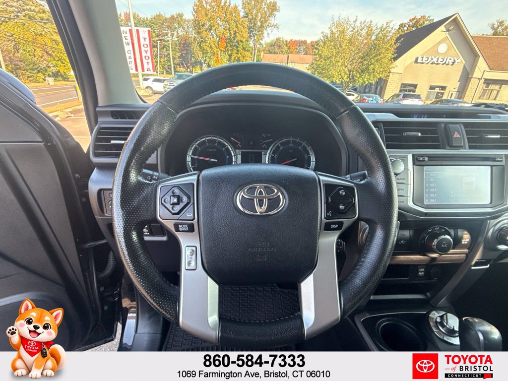Used 2017 Toyota 4Runner SR5 AWD/4WD image 20