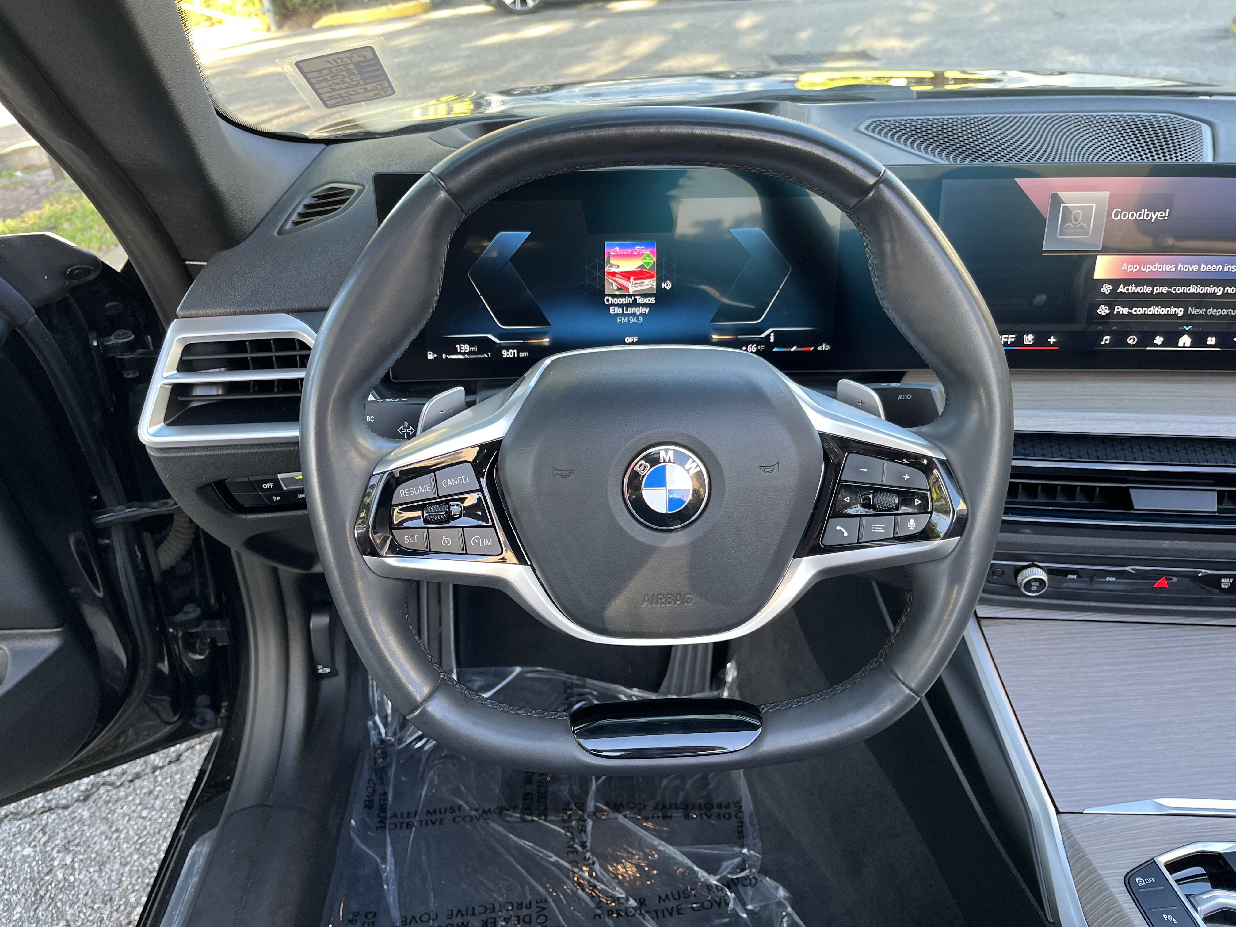 Used 2025 BMW 430i Convertible w/ Premium Package RWD image 17
