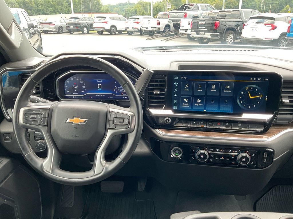 Used 2023 Chevrolet Silverado 1500 LT AWD/4WD image 16