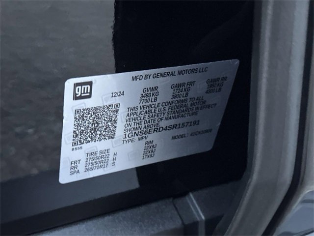 Used 2025 Chevrolet Suburban RST image 33