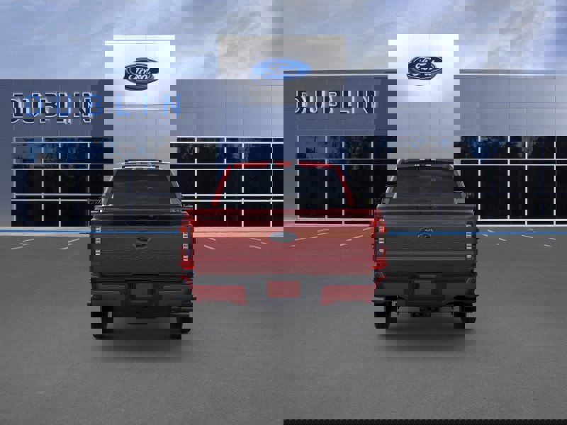 New 2026 Ford F250 Lariat w/ Black Appearance Package image 32