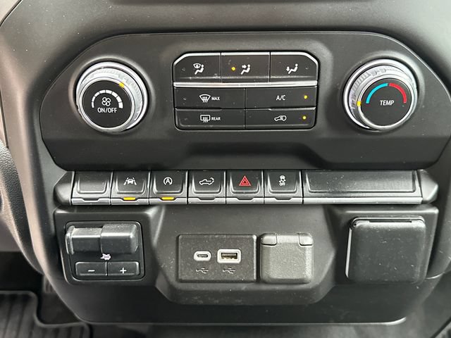 Used 2023 Chevrolet Silverado 1500 Custom AWD/4WD image 31