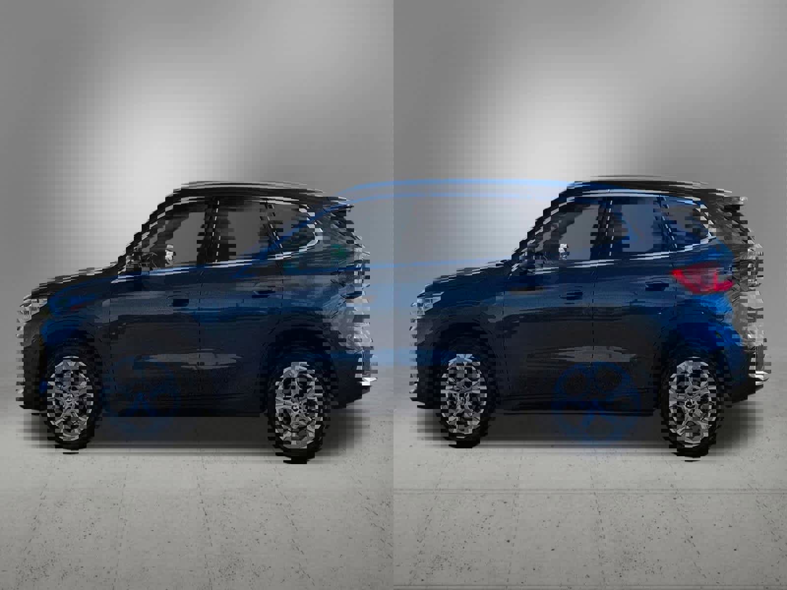 Used 2023 BMW X1 xDrive28i image 3