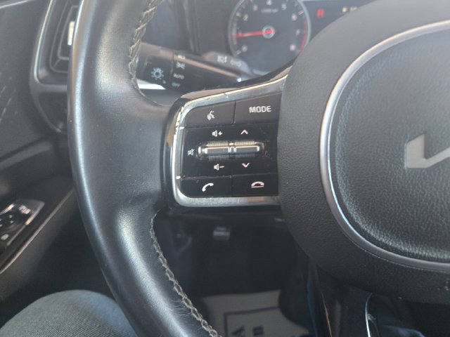 Used 2022 Kia Sorento S w/ Panoramic Sunroof Package FWD image 15