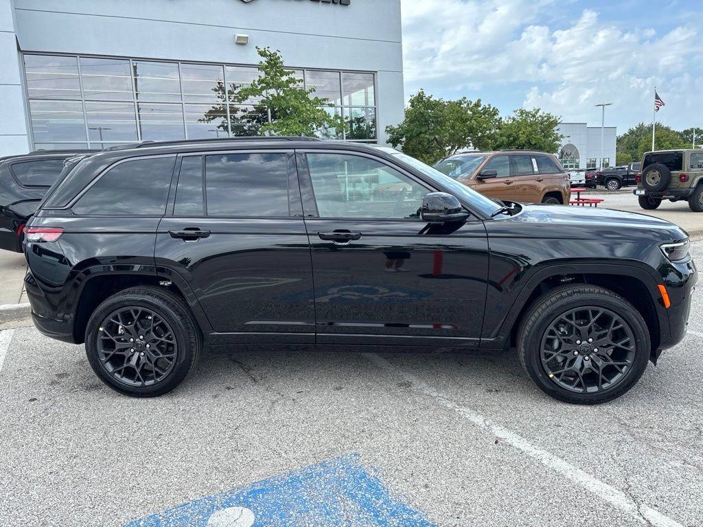 New 2027 Jeep Grand Cherokee Summit AWD/4WD image 13