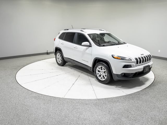 Used 2018 Jeep Cherokee Latitude w/ Safety Group AWD/4WD image 26