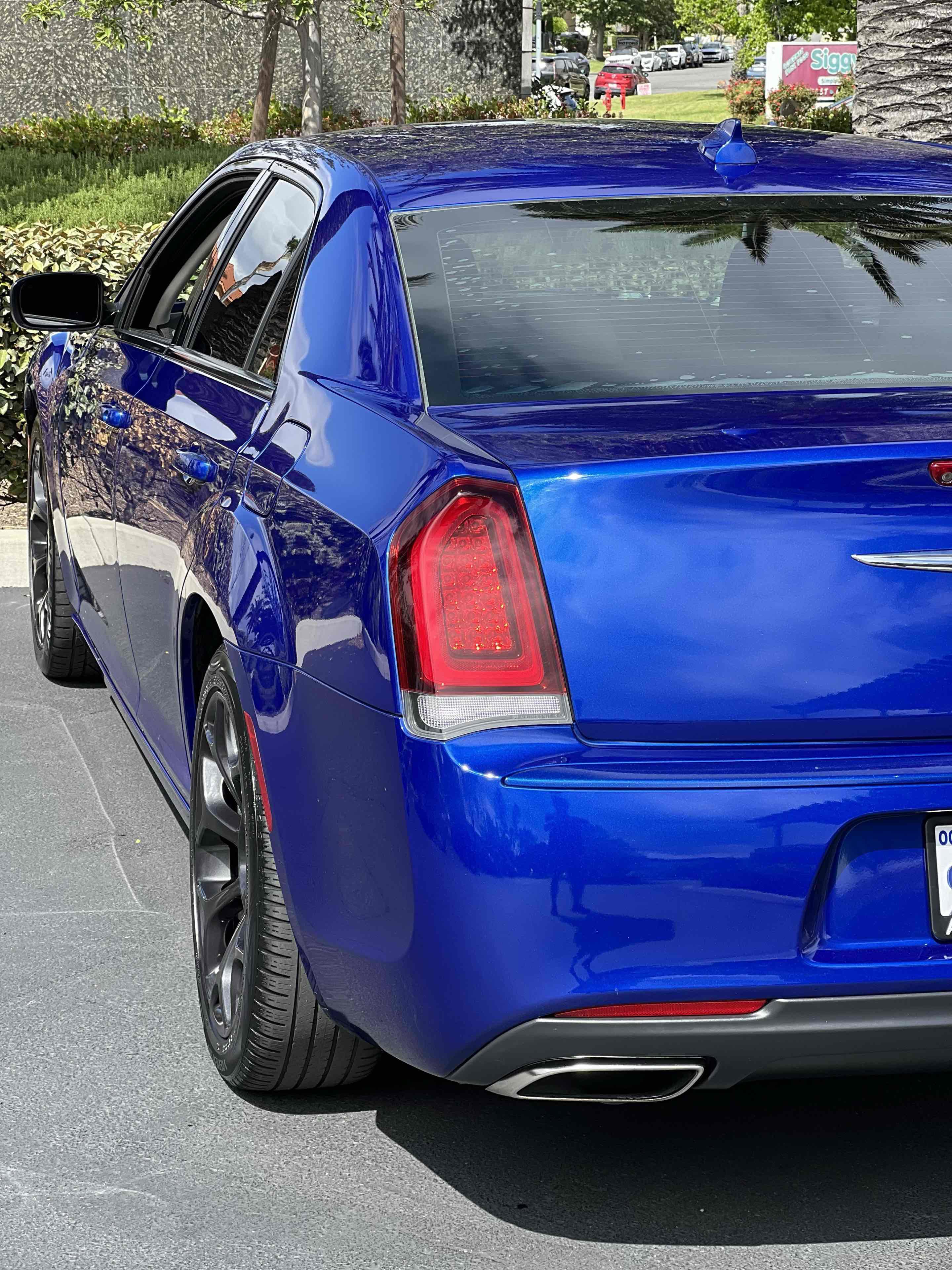 Used 2019 Chrysler 300 Touring w/ Sport Appearance Package image 48