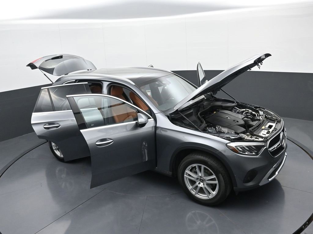 Used 2023 Mercedes-Benz GLC 300 4MATIC image 37