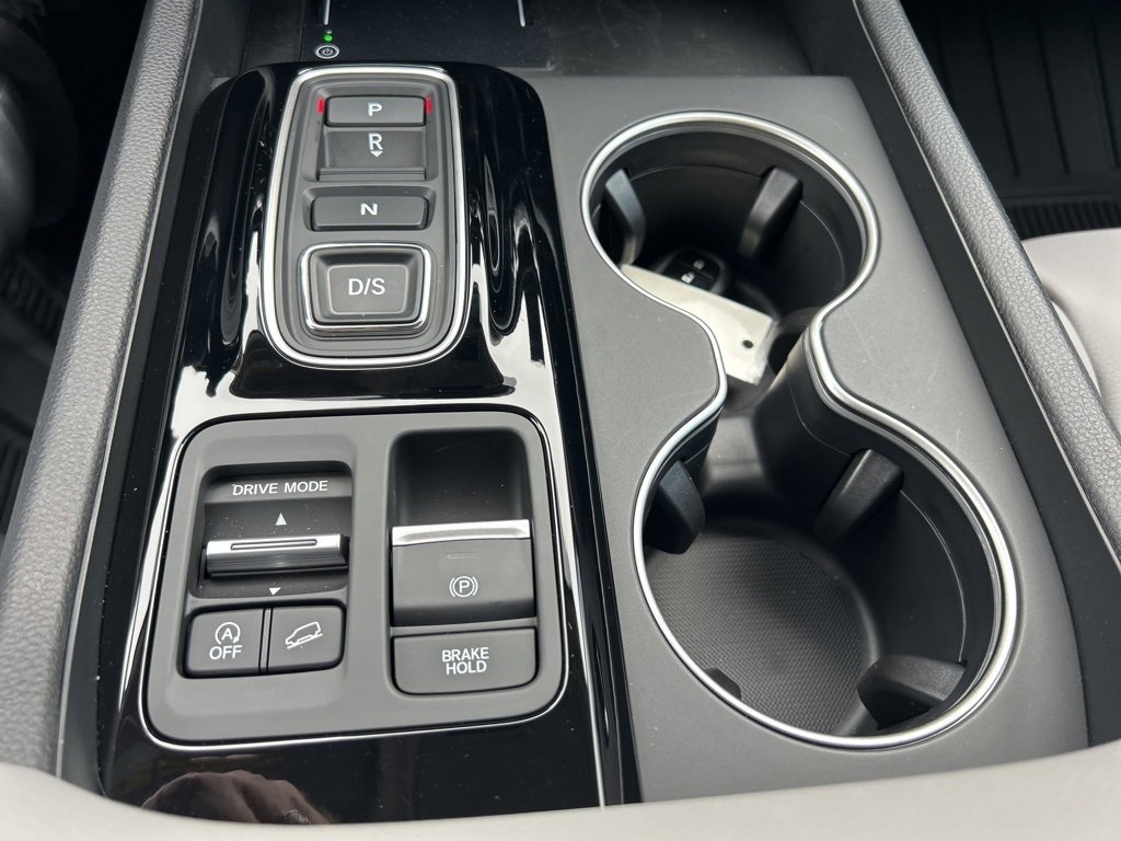 New 2025 Honda Pilot Touring image 33