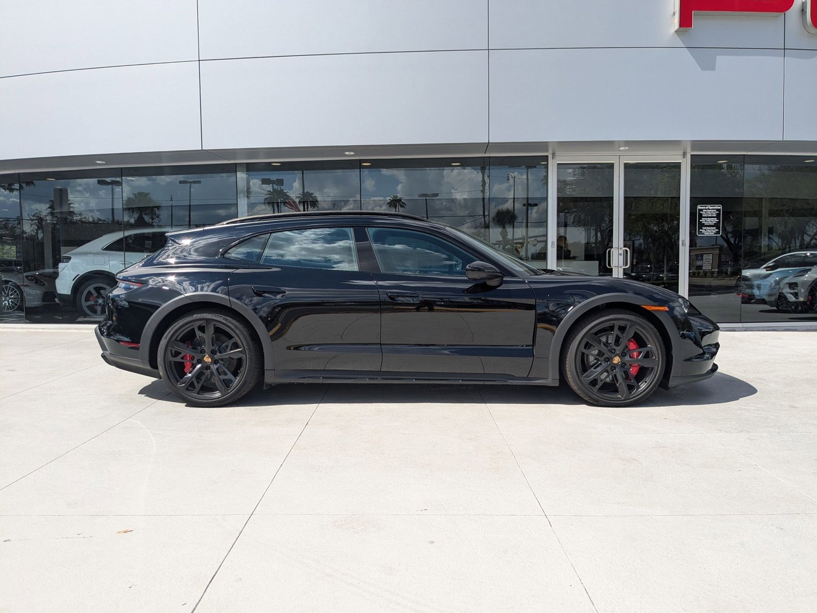 New 2024 Porsche Taycan 4S image 8