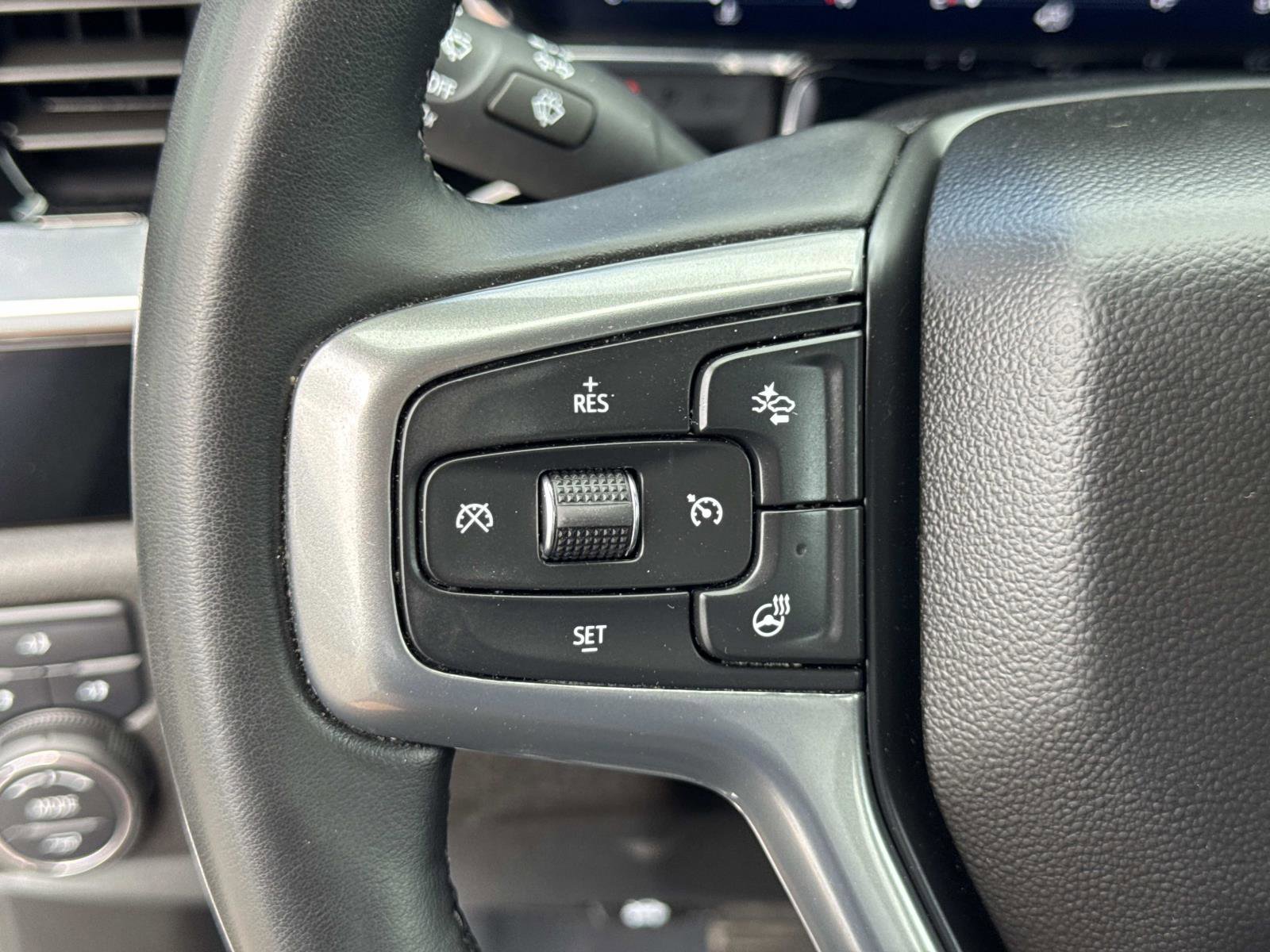 Used 2025 Chevrolet Silverado 2500 LT w/ Convenience Package image 11