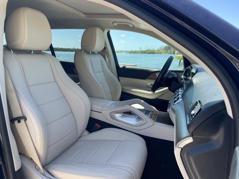 Used 2021 Mercedes-Benz GLS 450 4MATIC image 7