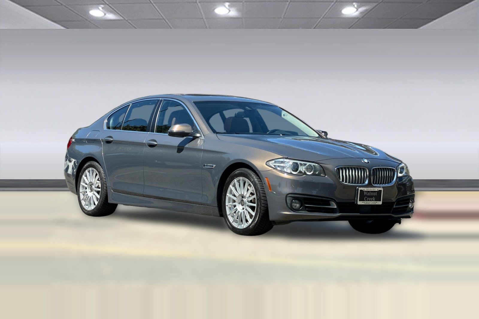 Used 2015 BMW 550i xDrive Sedan AWD/4WD image 6