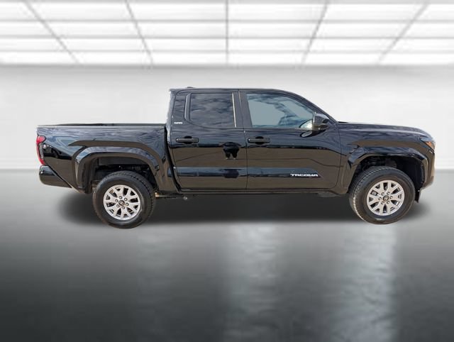 Used 2024 Toyota Tacoma SR5 RWD image 31