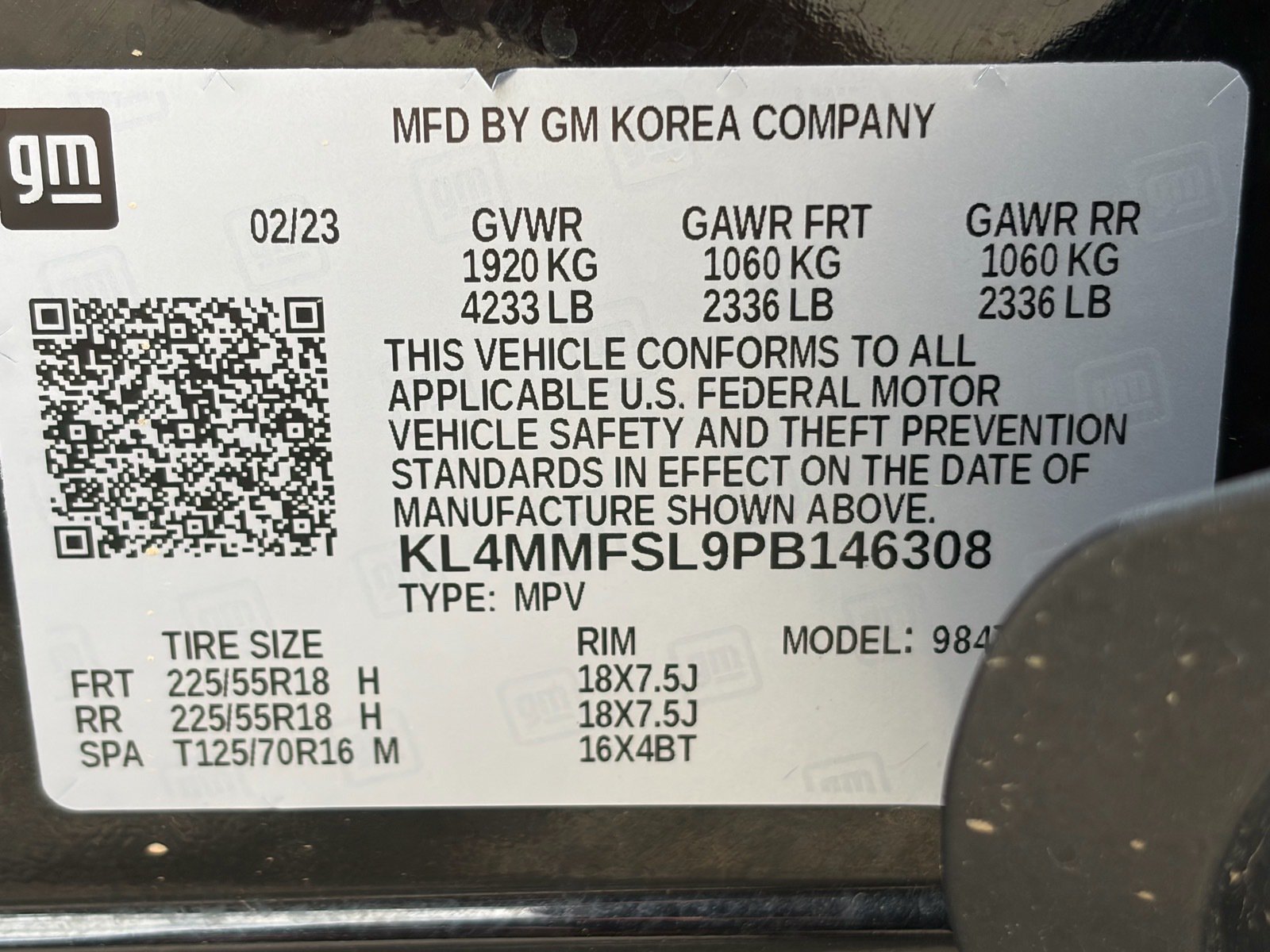 Used 2023 Buick Encore GX Essence w/ Experience Buick Package FWD image 32