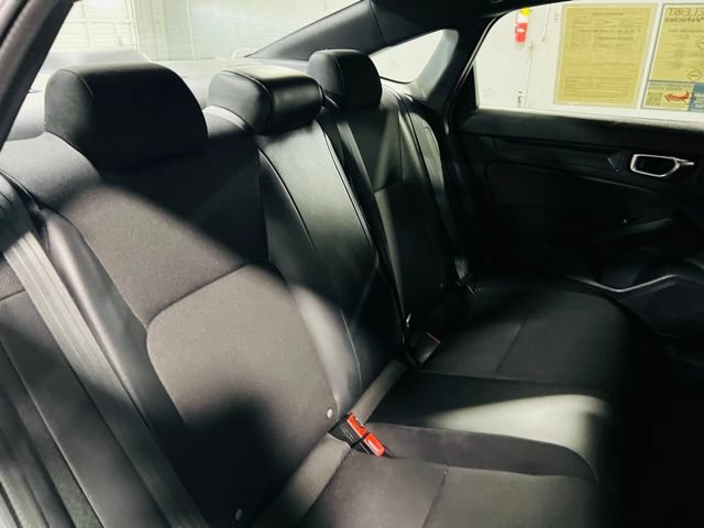 Used 2023 Honda Civic Sport image 28