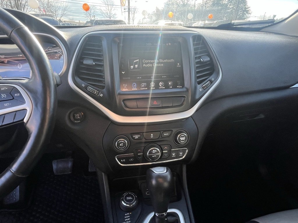 Used 2014 Jeep Cherokee Limited image 14