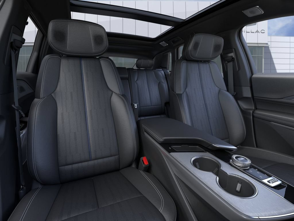 New 2027 Cadillac Lyriq Signature Luxury w/ LPO, Floor Liner Package AWD/4WD image 16